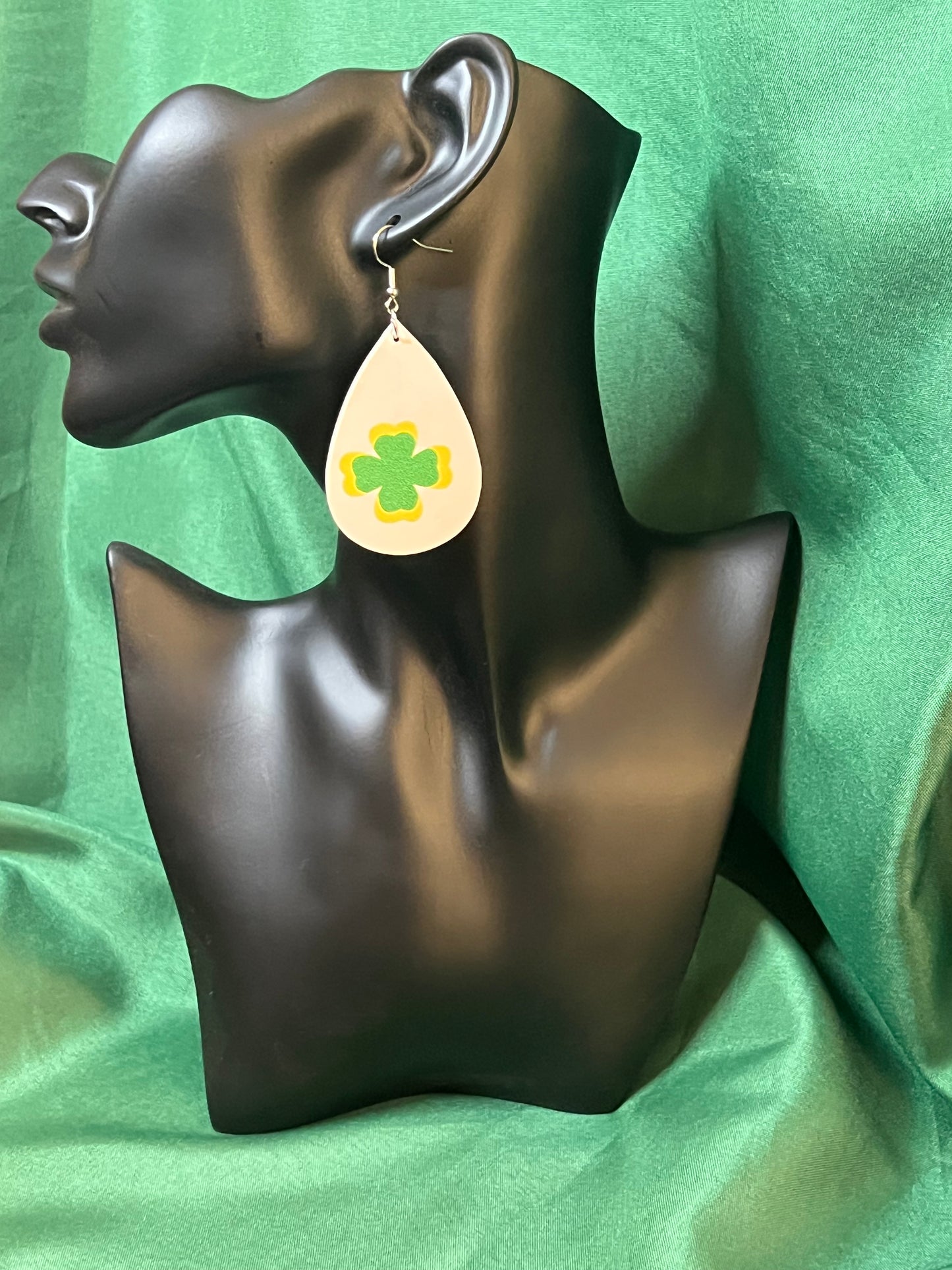 Yellow & Green Clovers