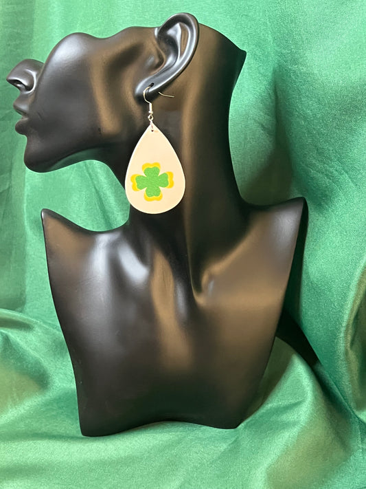 Yellow & Green Clovers