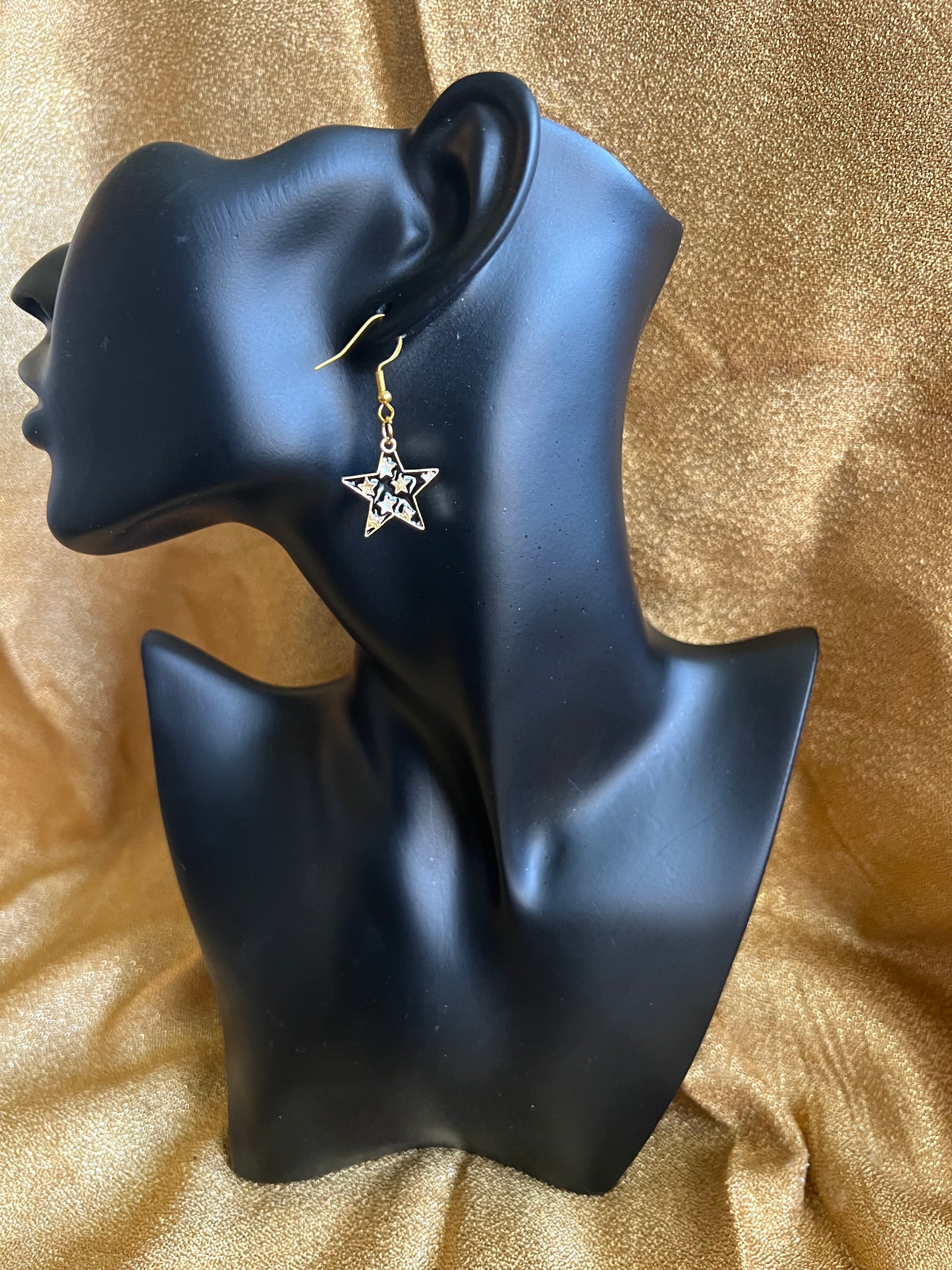 Black, Gold & White Stars